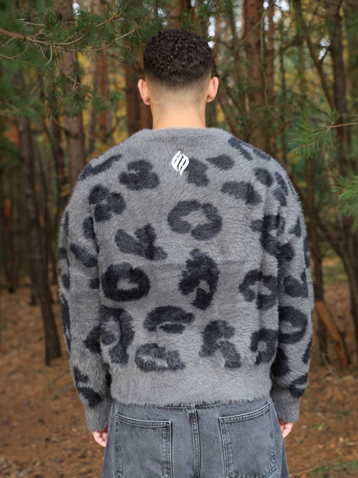 LEO MOHAIR SWEATER GREY