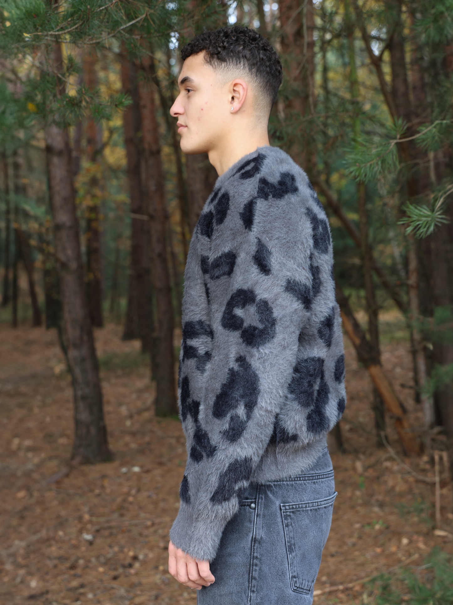 LEO MOHAIR SWEATER GREY